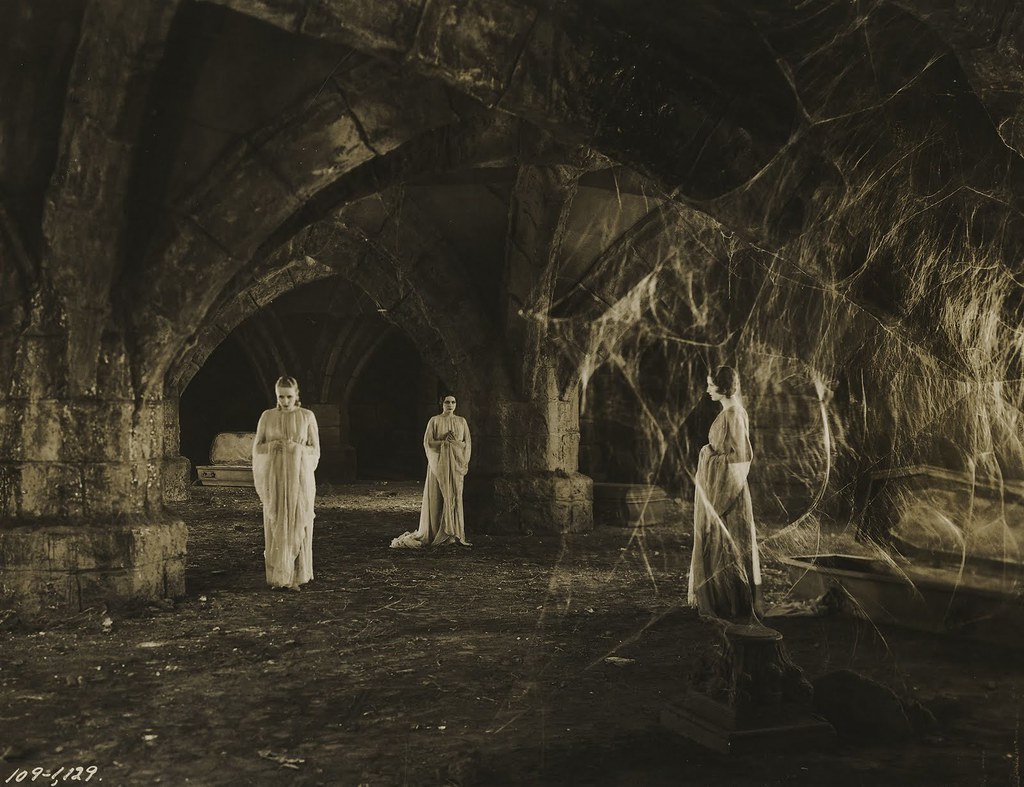 Brides of Dracula (1931)