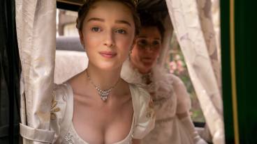 Why Daphne Bridgerton Makes a Great Romance Heroine
