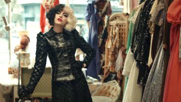 Emma Stone in Black Leather in Cruella