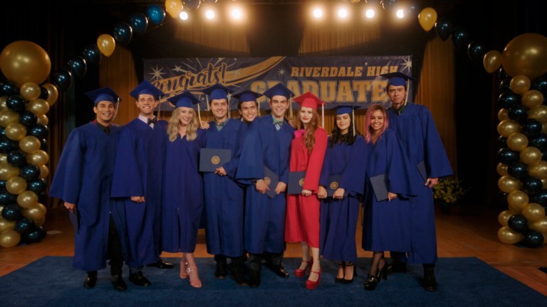 The Cast of Riverdale in graduation caps and gowns in Season 5 Episode 3