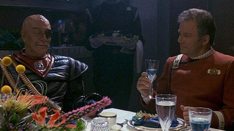 William Shatner as Captain Kirk and Christopher Plummer as General Chang in Star Trek VI: The Undiscovered Country