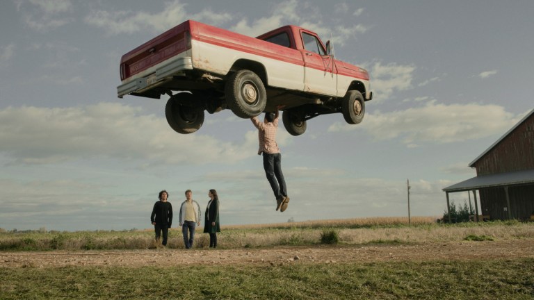 Tyler Hoechlin as Clark Kent in Superman & Lois Episode 1