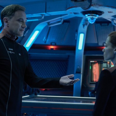 Sauveterre takes Babbage's jewelry in The Expanse