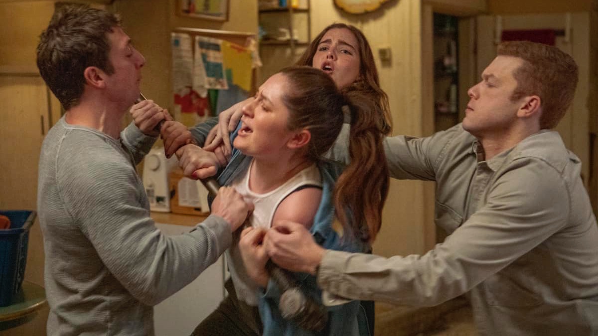 Shameless Season 11 Episode 7 Review Two At A Biker Bar One In The Lake Den Of Geek