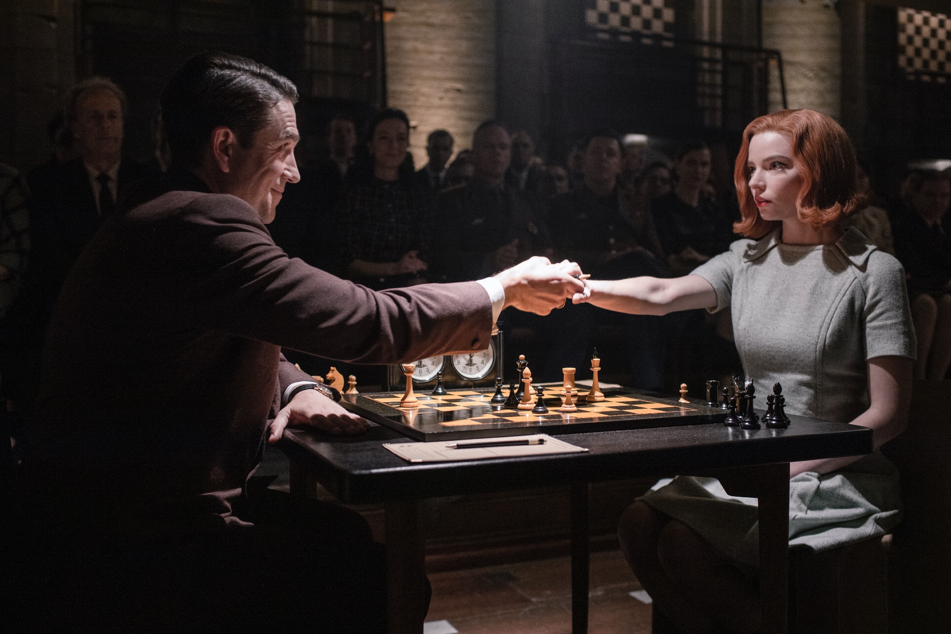 The Queen's Gambit: what's up with all the green pills? - Galaxus
