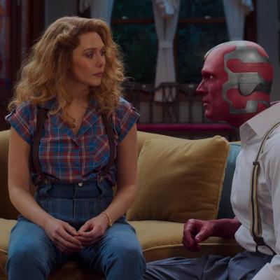 Wanda (Elizabeth Olsen) and Vision (Paul Bettany) in WandaVision