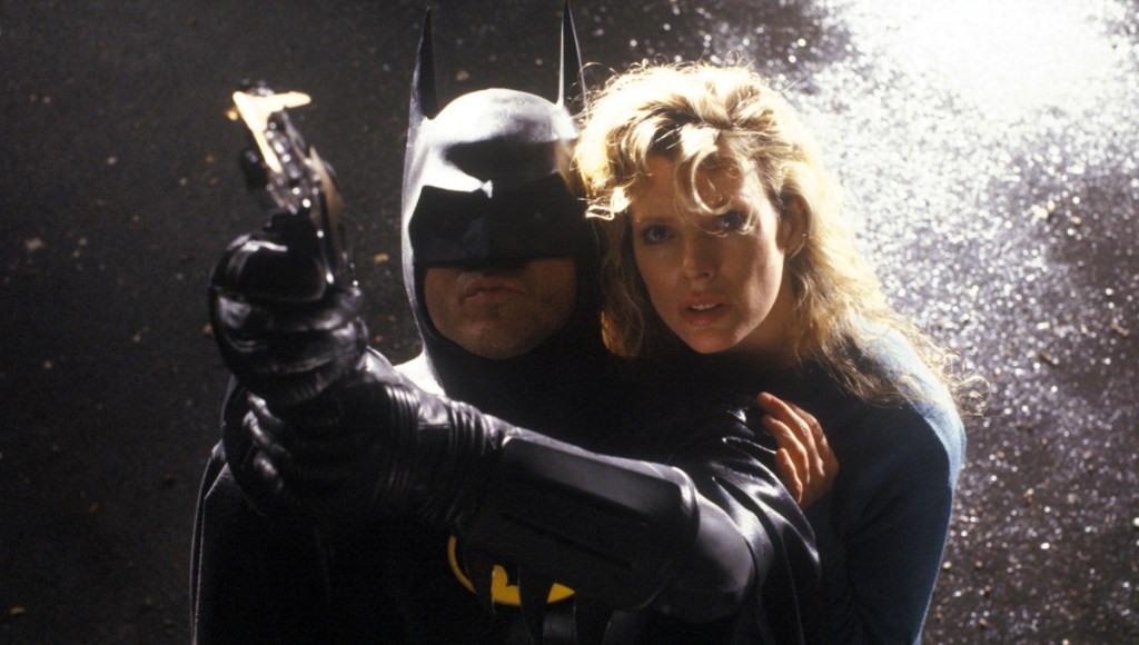 Michael Keaton y Kim Basinger en Batman.