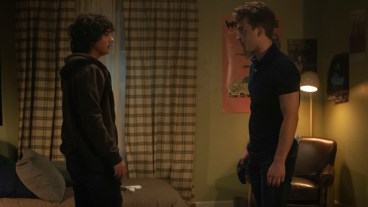 Alex Garfin as Jordan Kent and Jordan Elsass as Jonathan Kent in Superman and Lois episode 3
