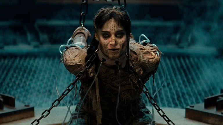 Sofia Boutella in The Mummy.