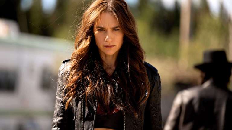 Melanie Scrofano in Wynonna Earp Season 4 Episode 11