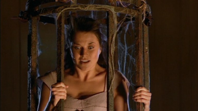 Xena (Lucy Lawless) in the episode "Remember Nothing"