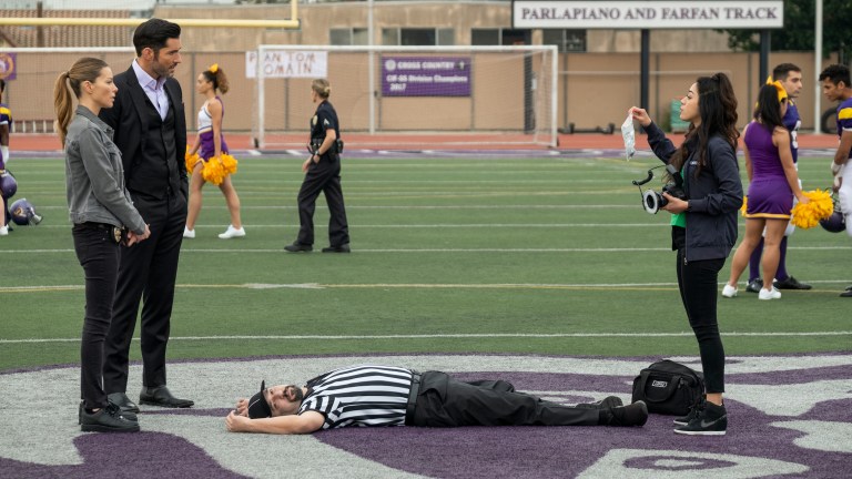 Lucifer, Chloe, and Ella investigate the murder of a high school referee.