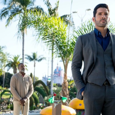 Dennis Haysbert and Tom Ellis in Lucifer Season 5 Episode 9