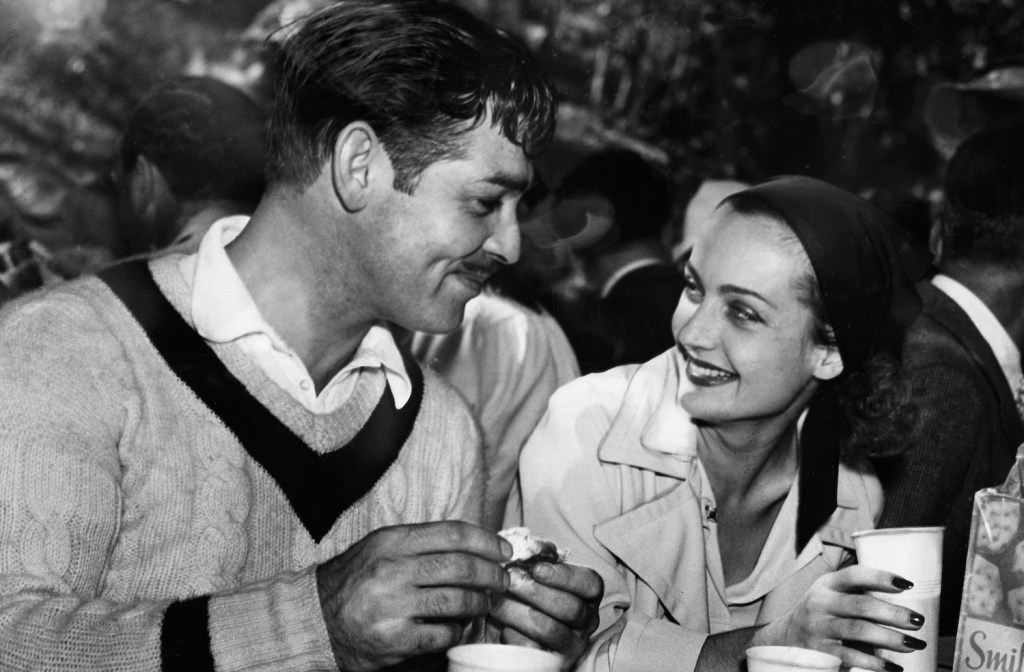 Clark Gable and Carole Lombard drinking coffee