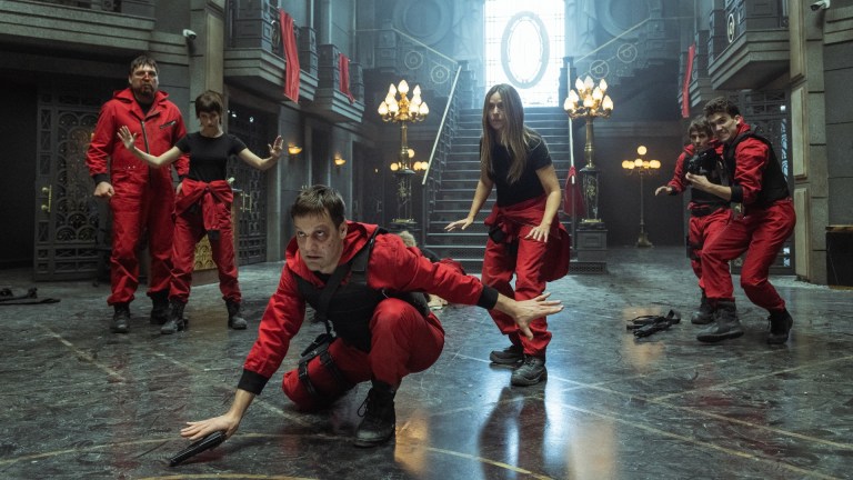 Tokyo's BACK! La Casa De Papel/Money Heist S2 (Full Scene, Eng