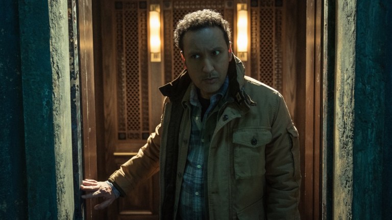 Ben Shakir (Aasif Mandvi) in Evil season 2 episode 4