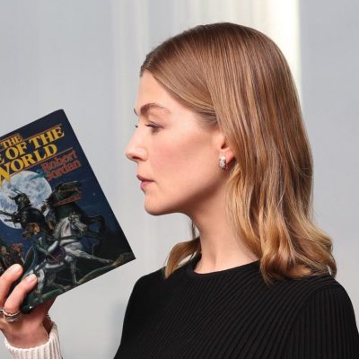 Rosamund Pike reading Wheel of Time Book 1