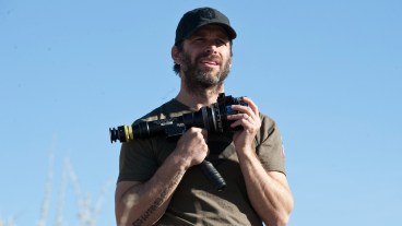 Zack Snyder on the Man of Steel set.