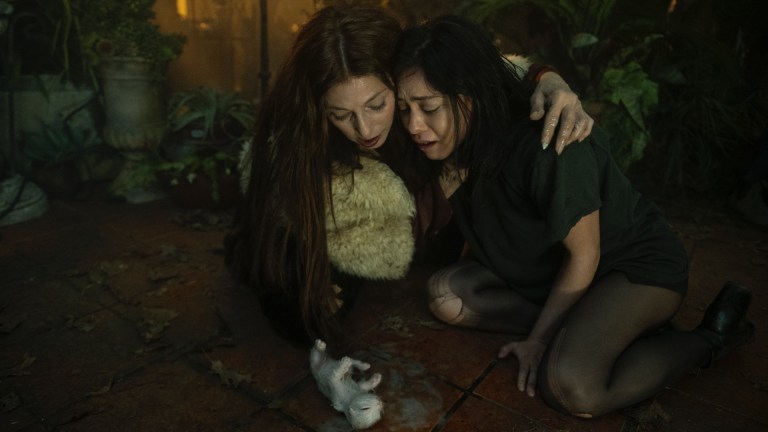 Boro (Catherine Keener) and Lisa Nova (Rosa Salazar) in Brand New Cherry Flavor