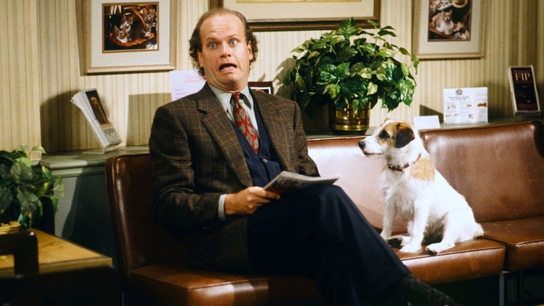 Dr Crane and Eddie in Frasier