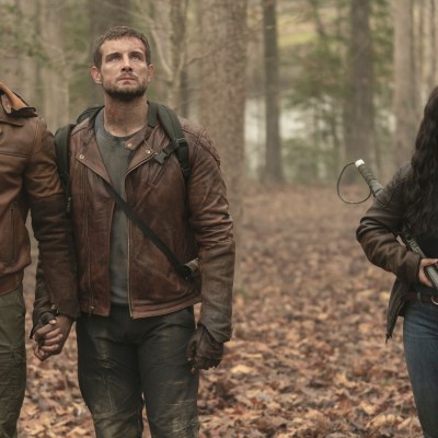 Will (Jelani Alladin), Felix (Nico Tortorella), and Iris (Aliyah Royale) in The Walking Dead: World Beyond