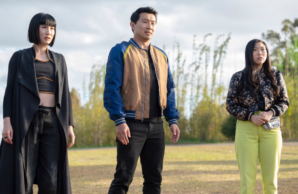 (L-R): Xialing (Meng’er Zhang), Shang-Chi (Simu Liu) and Katy (Awkwafina) in Marvel Studios' SHANG-CHI AND THE LEGEND OF THE TEN RINGS
