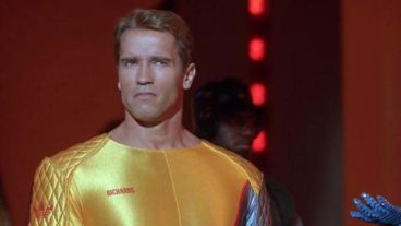 Arnold Schwarzenegger in The Running Man.