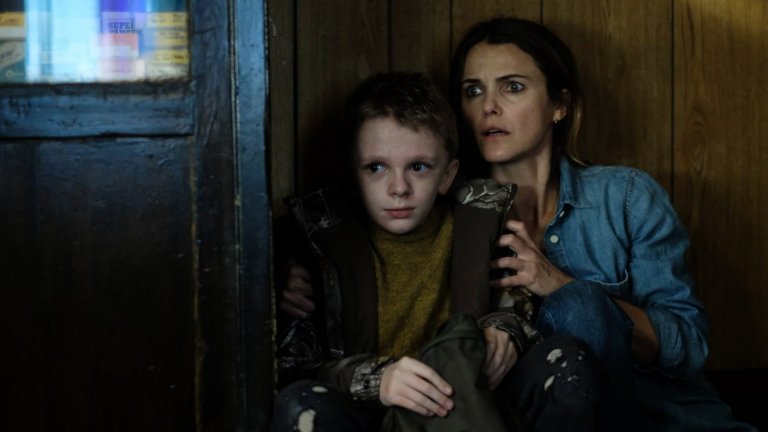 Keri Russell and Jeremy Thomas in Antlers