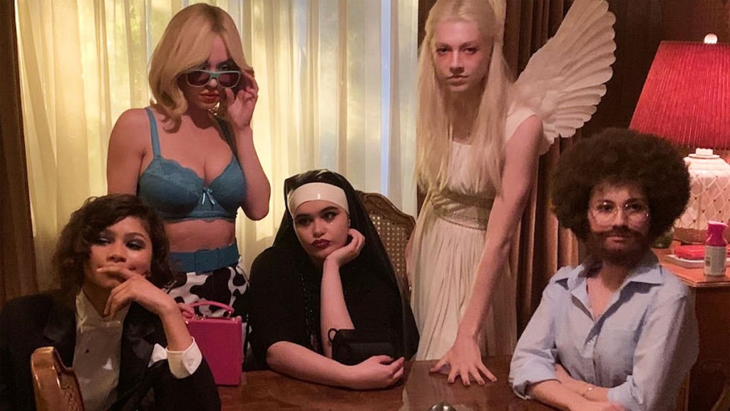 Cassie, Rue, Jules, Kat and Lexi as Various - Euphoria