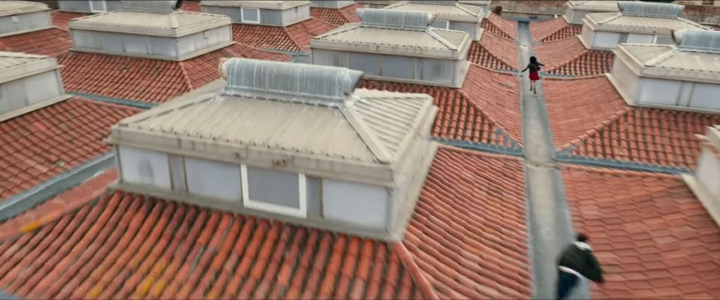 Uncharted movie rooftop chase
