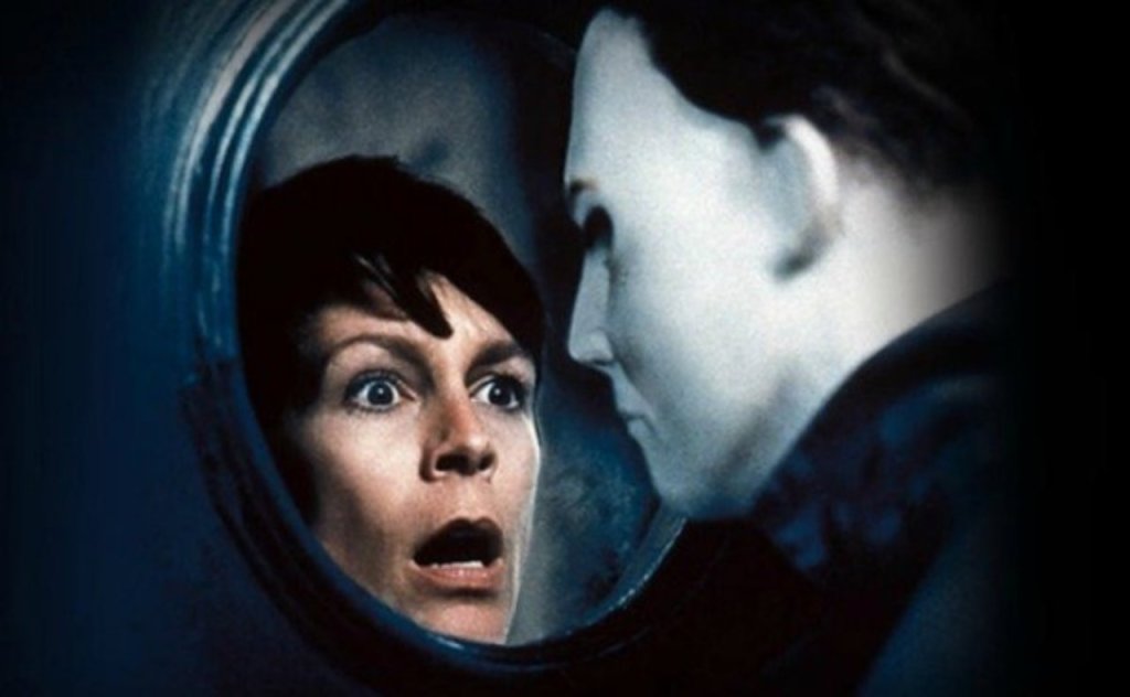 Jamie LEe Curtis in Halloween H20: 20 Years Later