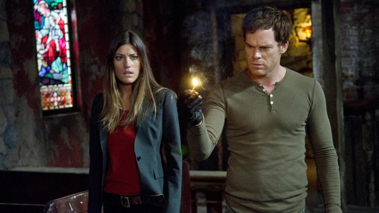 Deb Morgan (Jennifer Carpenter) and Dexter Morgan (Michael C. Hall) in Dexter