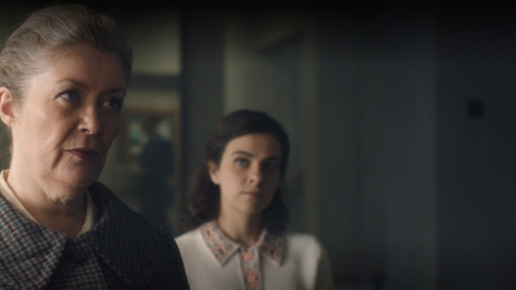 Endeavour Alison Newman as Viv Wall