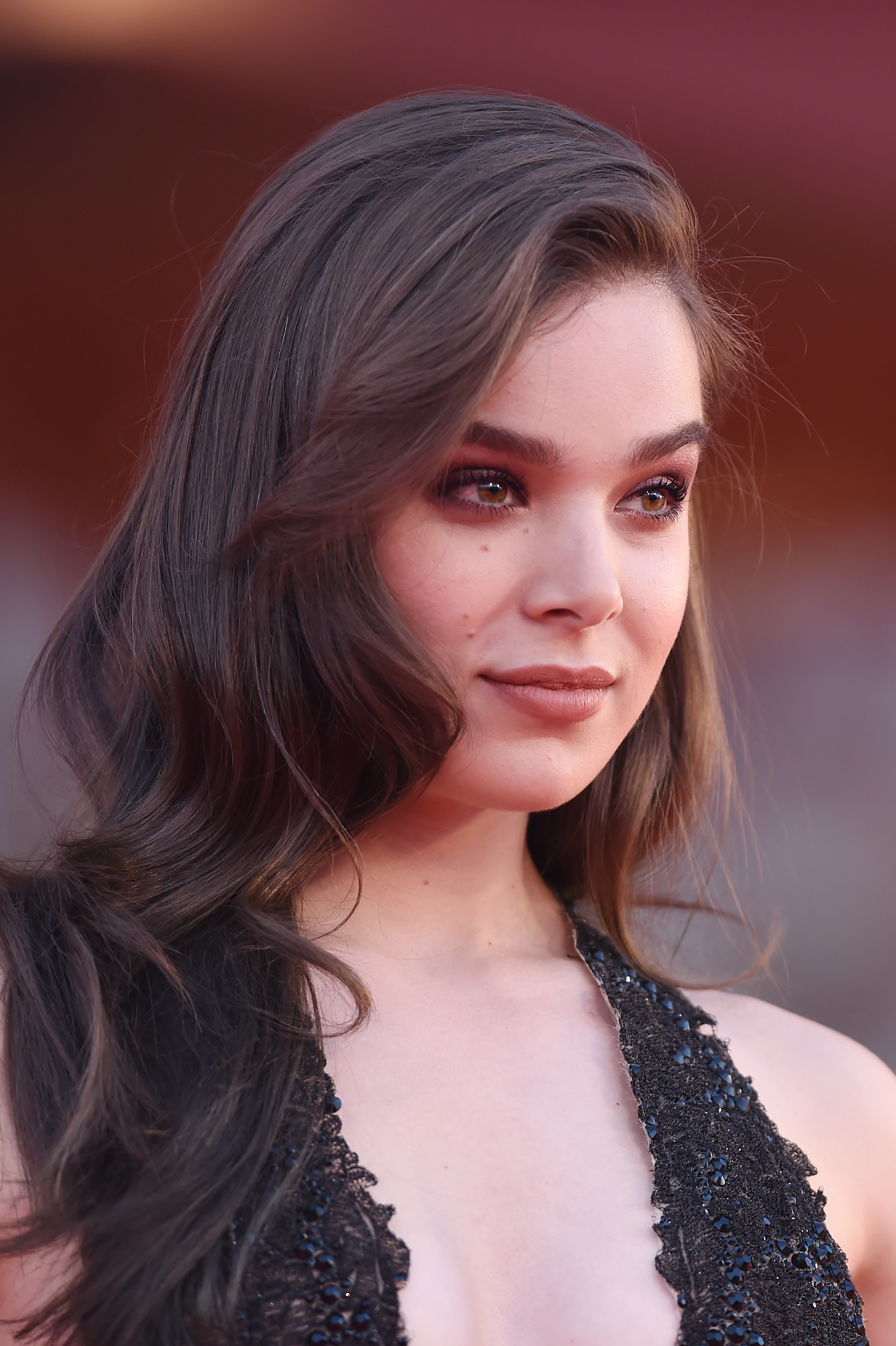 Hailee Steinfeld Movies and TV Shows on Netflix