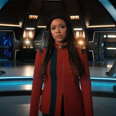 Burnham on the bridge of the Discovery in Star Trek