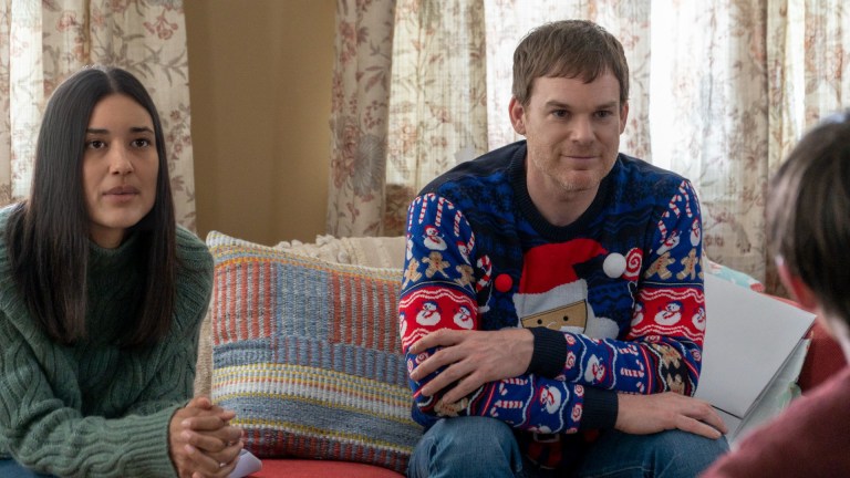 Angela Bishop (Julia Jones) and Dexter Morgan (Michael C. Hall) on Christmas in Dexter: New Blood