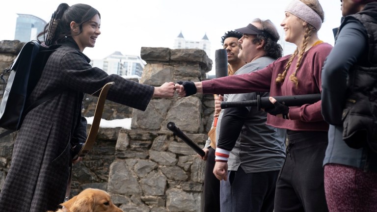 Hailee Steinfeld as Kate Bishop, The Pizza Dog, Clayton English as Grill, Robert Walker Branchaud as Orville, Adelle Drahos as Missy, and Adetinpo Thomas as Wendy in Marvel Studios' HAWKEYE.