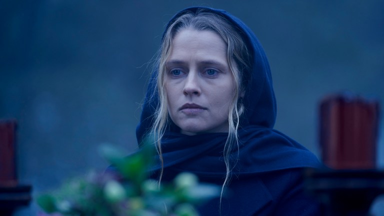 A Discovery of Witches season 3 episode 1 Teresa Palmer as Diana