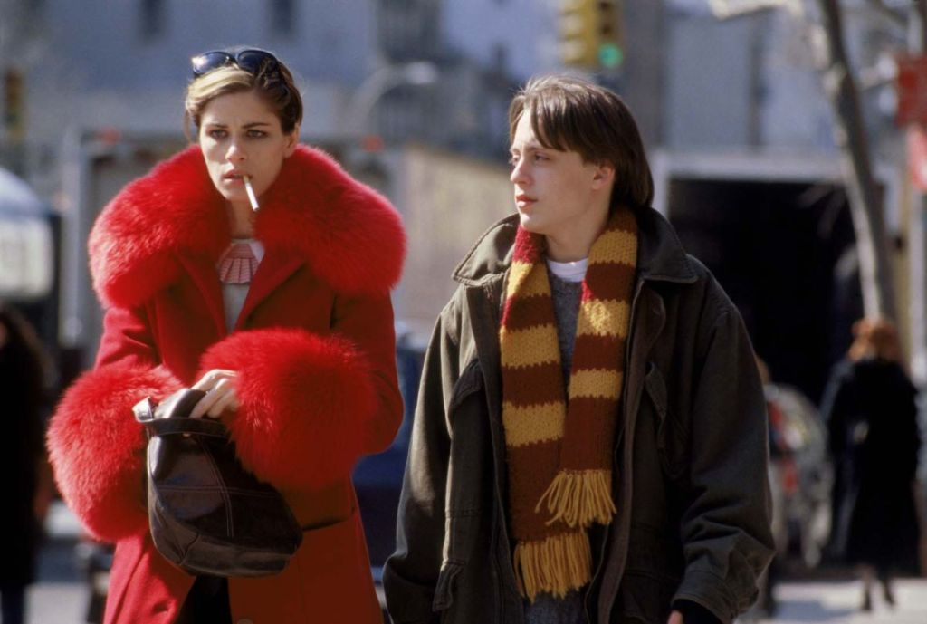 Amanda Peet and Kieran Culkin in Igby Goes Down
