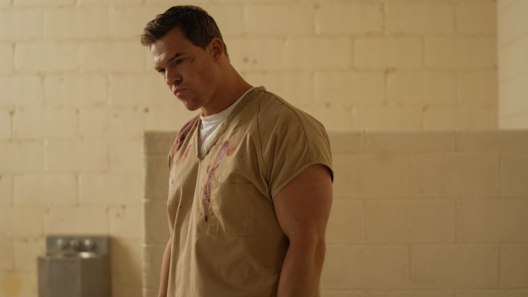 Alan Ritchson as Jack Reacher in Reacher