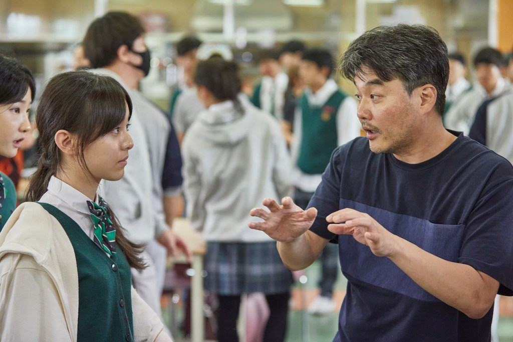 Watch: “All Of Us Are Dead” Stars Yoon Chan Young, Park Ji Hu, Cho