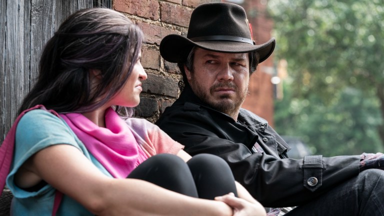 Princess (Paola Lazaro) and Eugene (Josh McDermitt) in The Walking Dead season 11