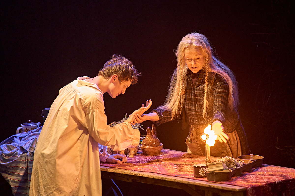 “I Had Tears Running Down My Face” Neil Gaiman on The Ocean at the End of the Lane Stage Play “I Had Tears Running Down My Face” Neil Gaiman on The Ocean at the End of the Lane Stage Play
