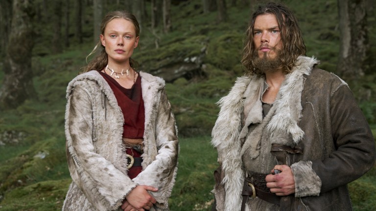 Frida Gustavsson as Freydis, Sam Corlett as Leif in episode 101 of Vikings: Valhalla.