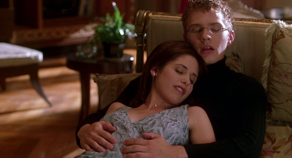 Sarah Michelle Gellar y Ryan Phillippe en Crueles intenciones