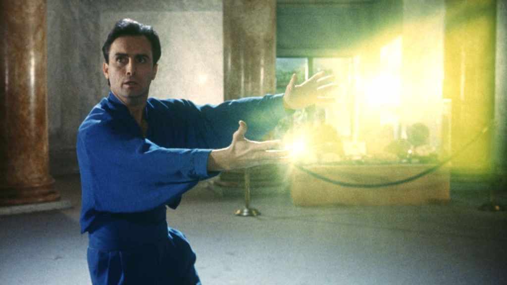 Jeffrey Combs as Doctor Mordrid