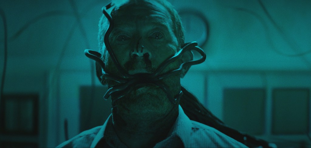 alien device in Await Further Instructions (2018)