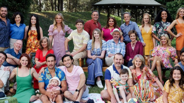 Neighbours Pre Finale Recap Jane And Clive Paul Robinsons Nyc Move