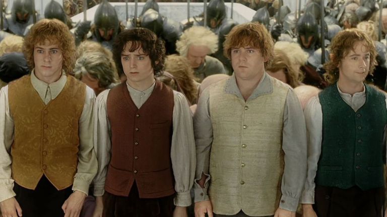 Hobbits kneel to no one in Return of the King ending