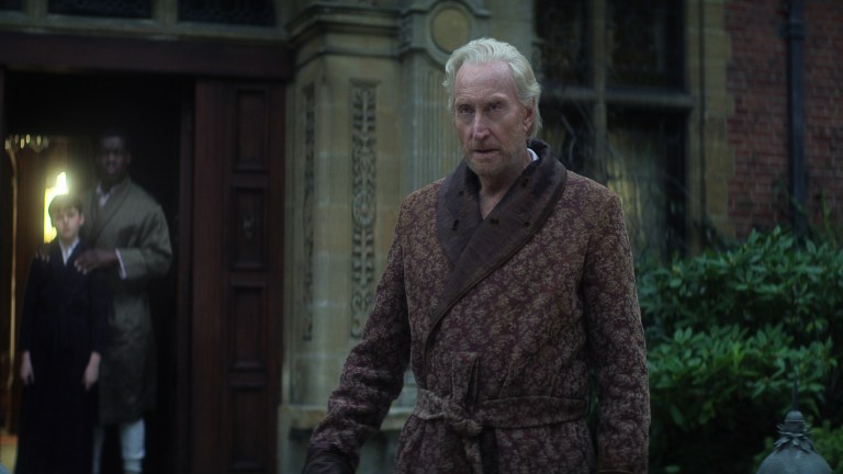 The Sandman. Charles Dance as Roderick Burgess in episode 101 of The Sandman. Cr. Courtesy of Netflix © 2022